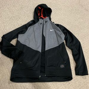 nike therma fit zip front hoodie